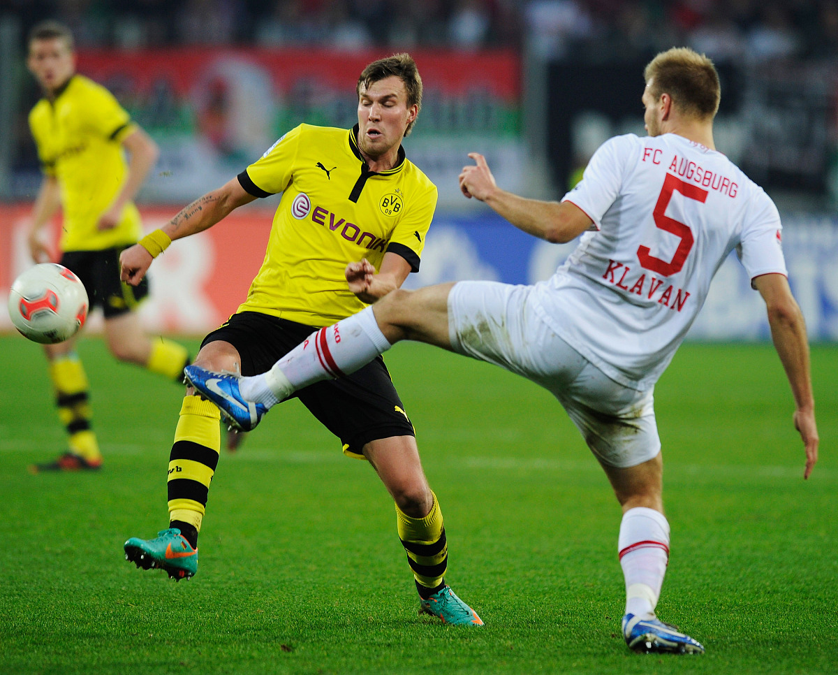 集锦：汉堡队长精彩助攻，帮助球队拿下比赛胜利