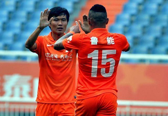 爱游戏官网-包含国家队队长受伤，主帅面临选人难题的词条