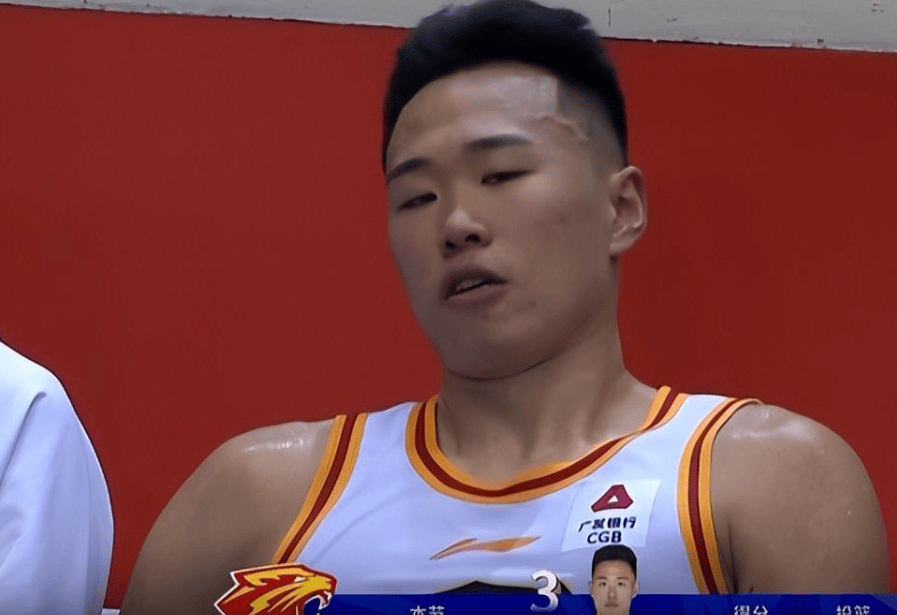 江苏男篮全队表现出色，完成大逆转