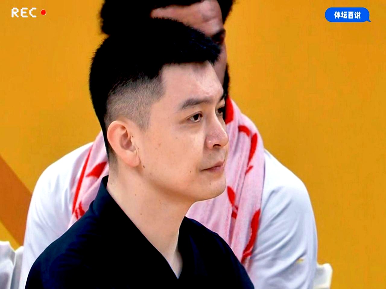 爱游戏官网网页版入口-包含战术变阵助力，球员技惊四座展现实力的词条