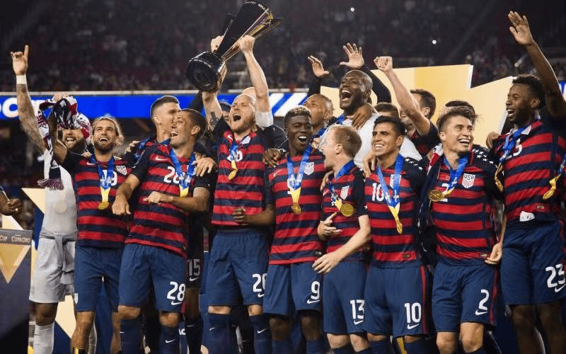 包含战术变阵助力，球员技惊四座展现实力的词条