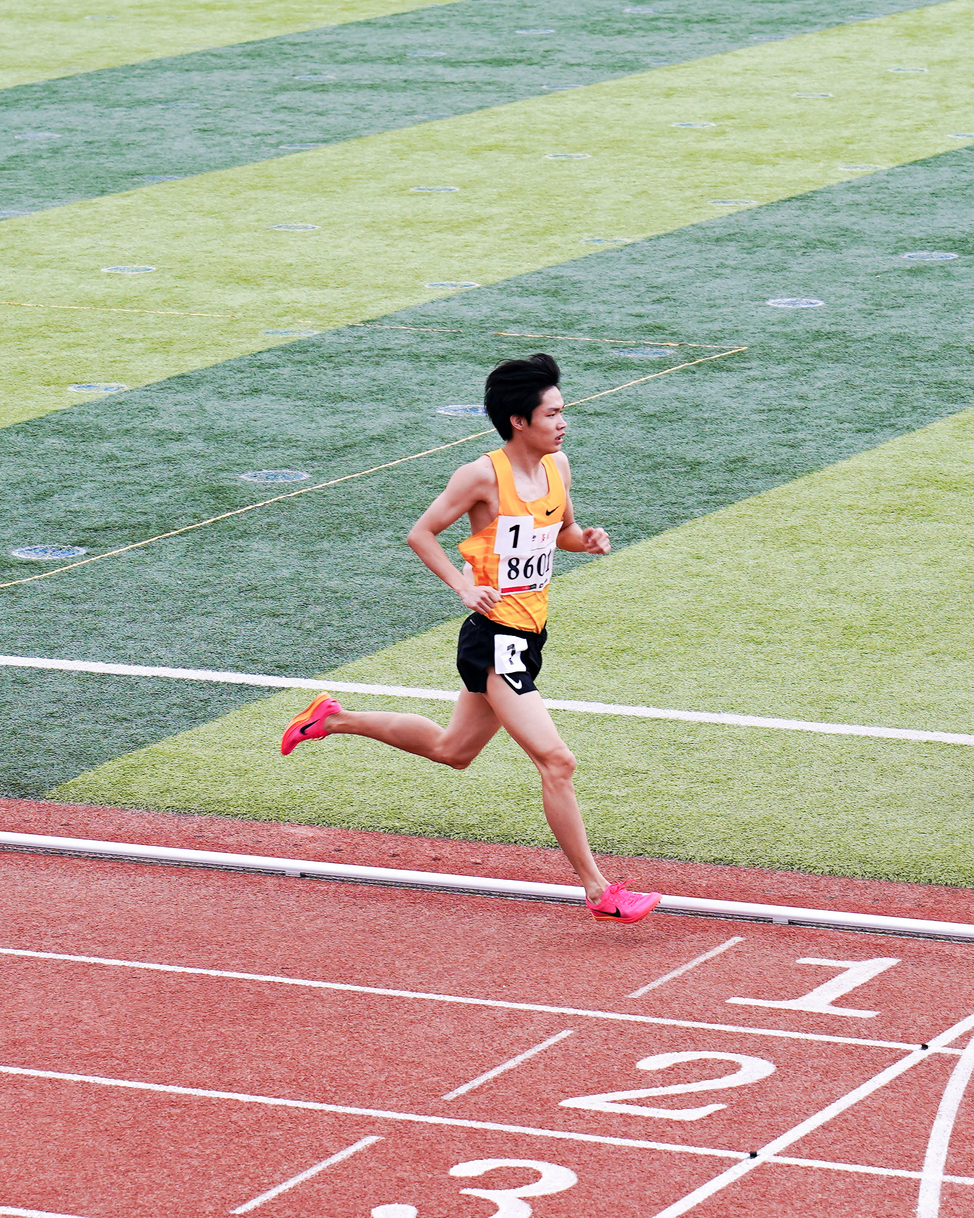 爱游戏亚洲官网-精彩瞬间不断，运动员们在场上奋勇拼搏