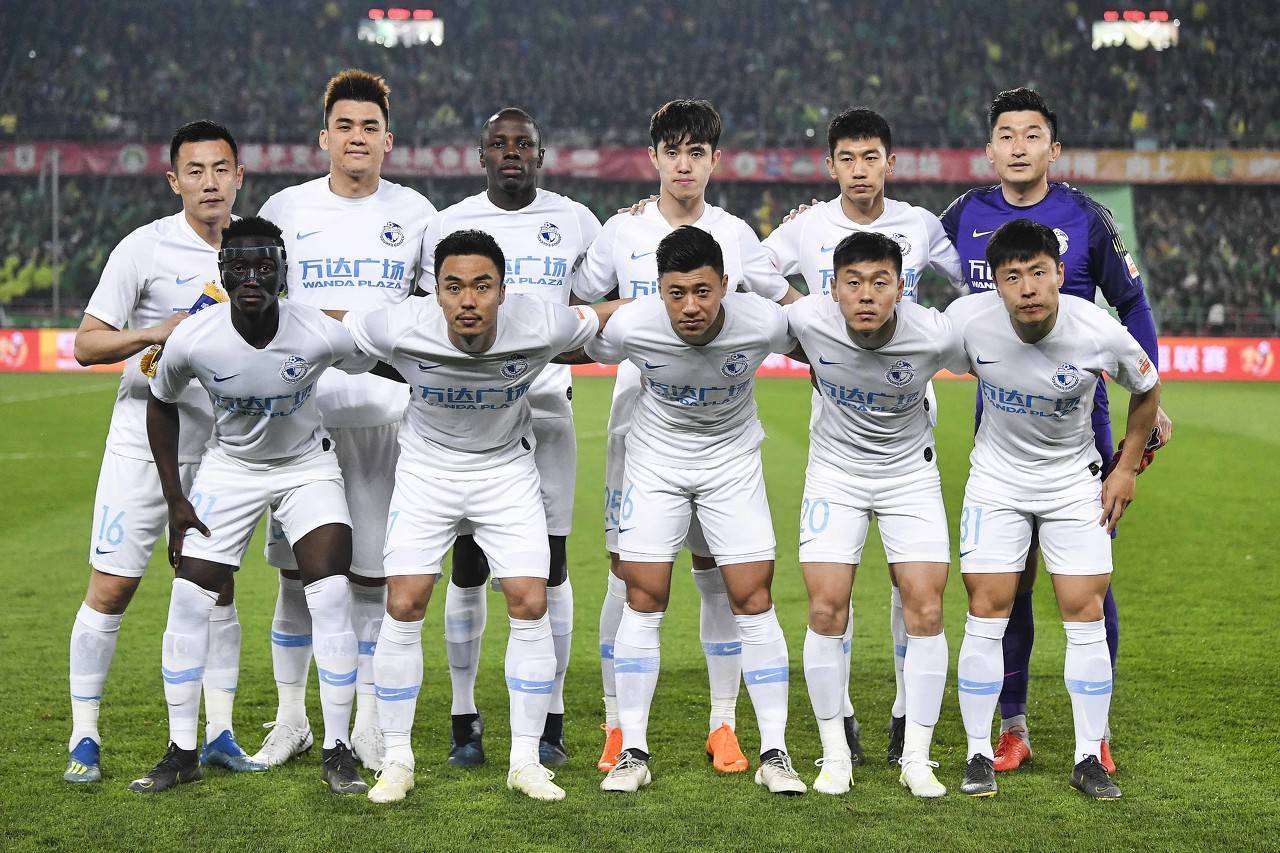 大连一方球员表现抢眼，带领球队逆转获胜