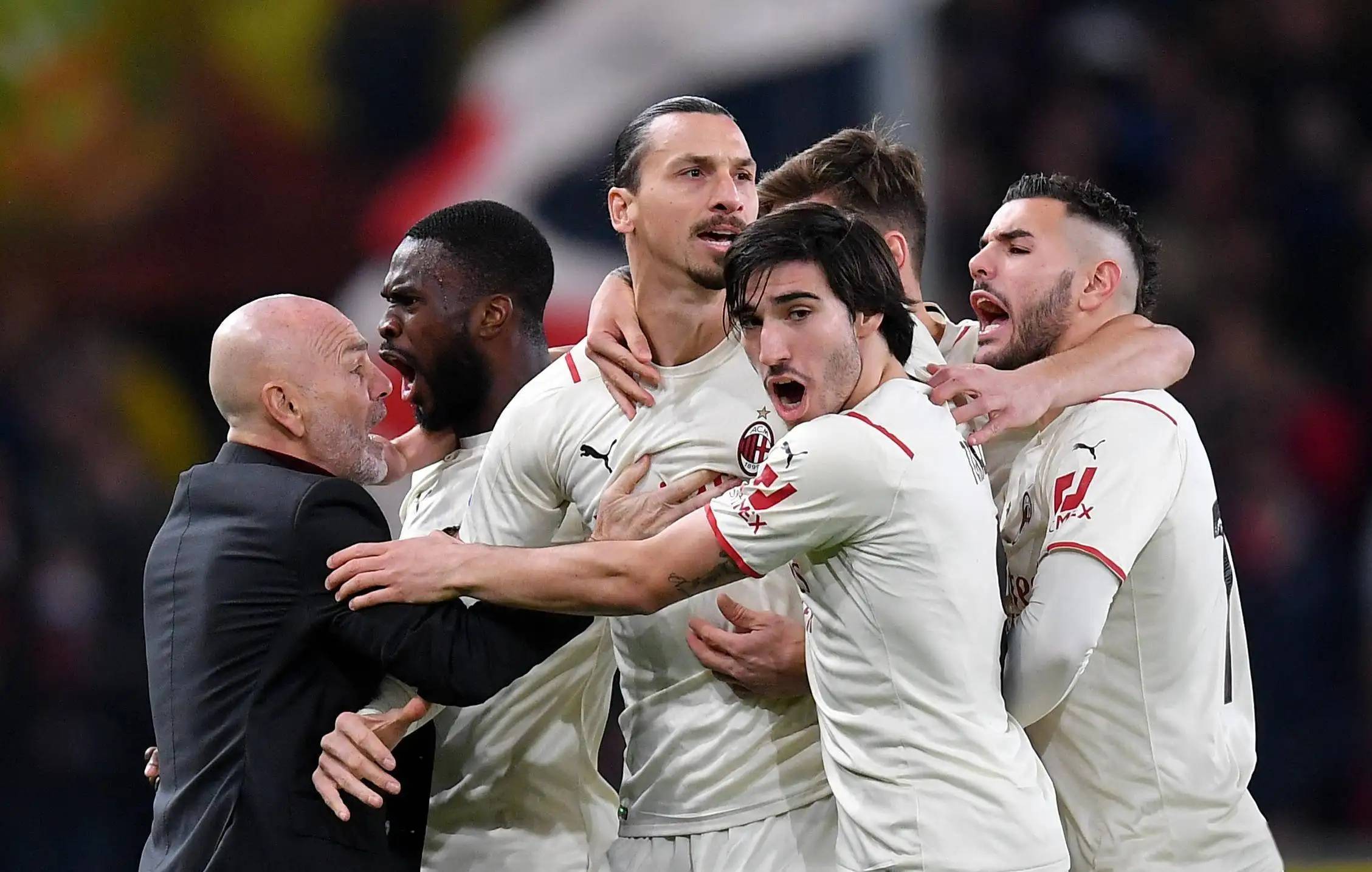 爱游戏app-精彩！AC米兰客场绝杀，豪取三分