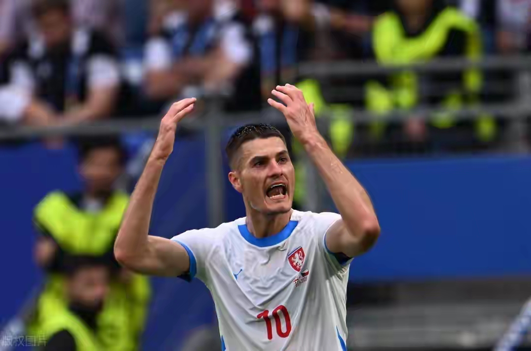 爱游戏网页版登录入口-包含捷克队一路过关斩将，蓄势欧洲杯半决赛的词条