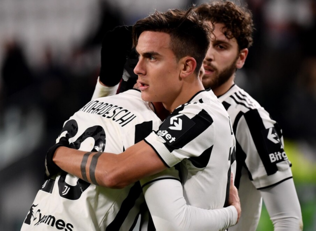 爱游戏在线登录-尤文成功战胜对手，全队合力取胜