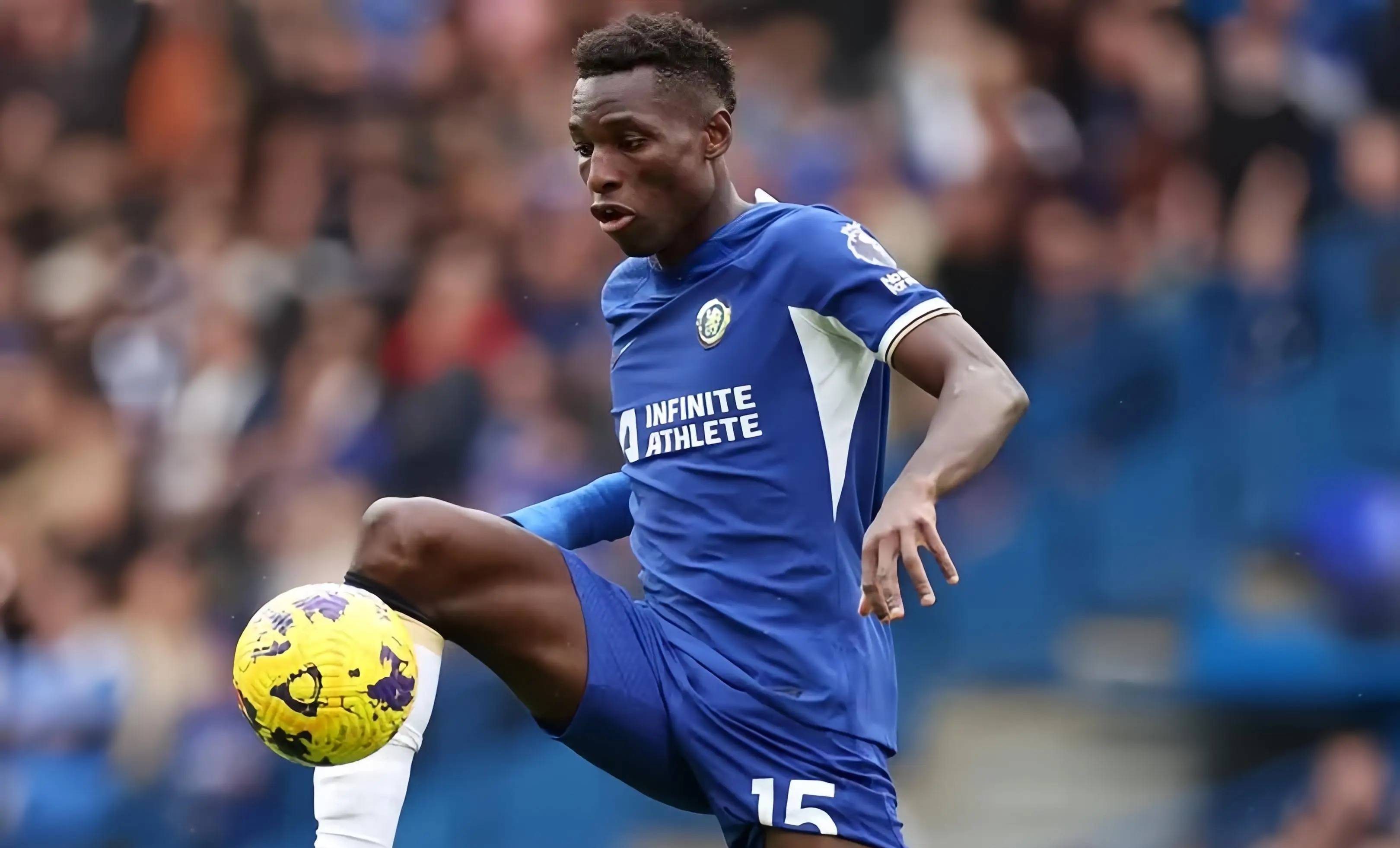 包含切尔西中场球员传威胁球面：新赛季表现抢眼的词条