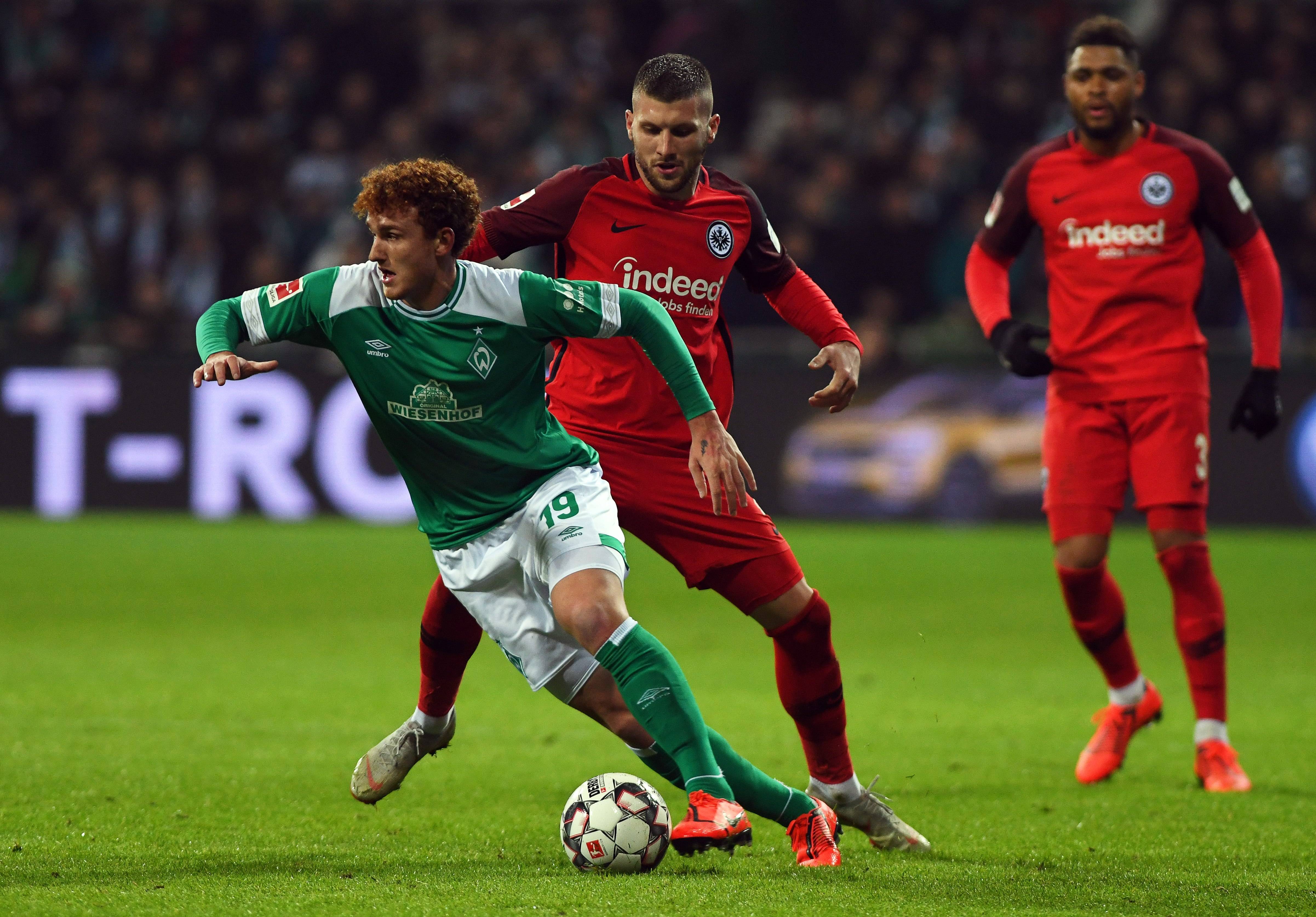 爱游戏官网网页版入口-不来梅队客场大胜，德甲中游球队崭露头角