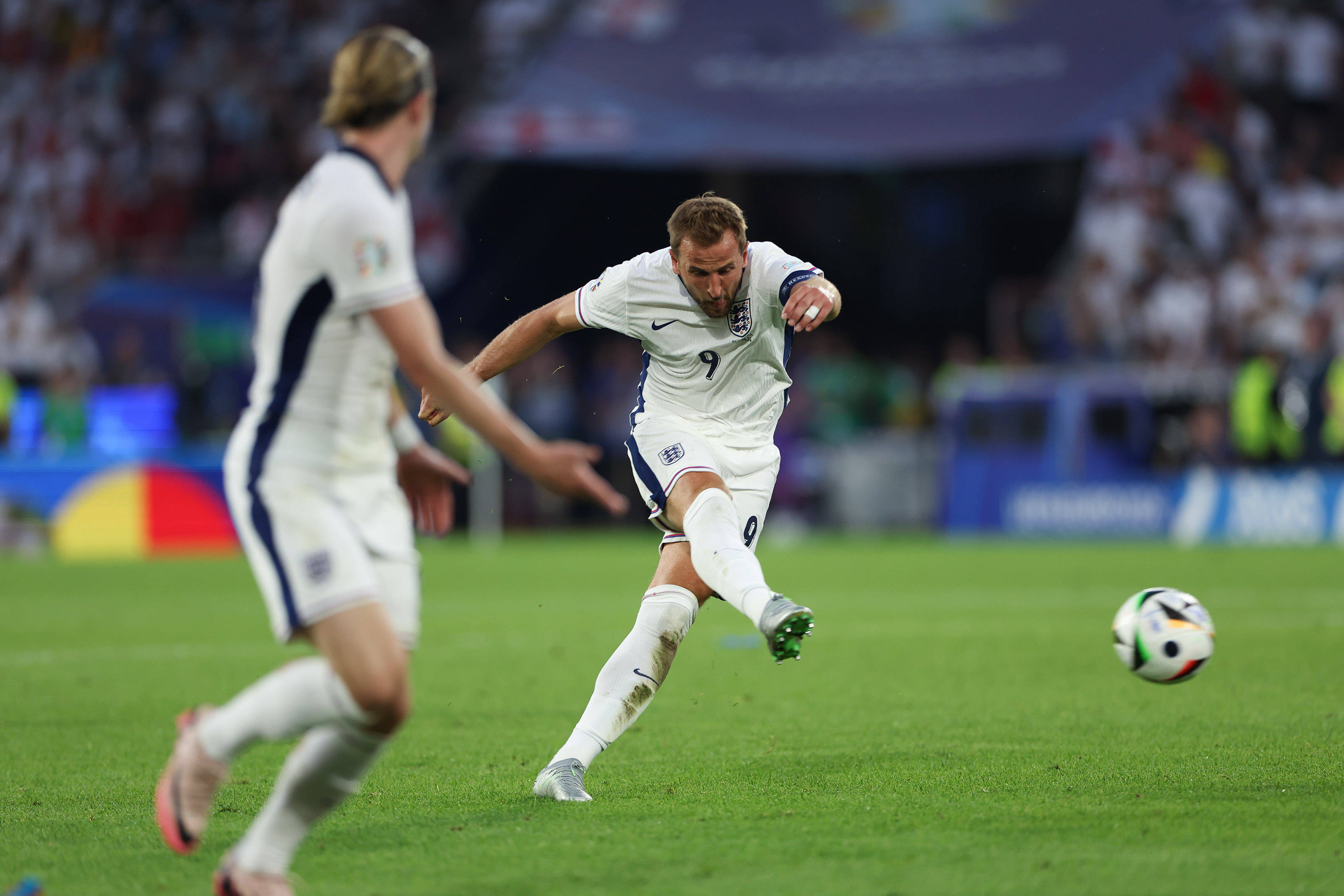 爱游戏官网-英格兰队凭借进球晋级欧国联决赛